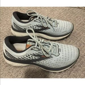 Brooks ghost 13 light blue like new